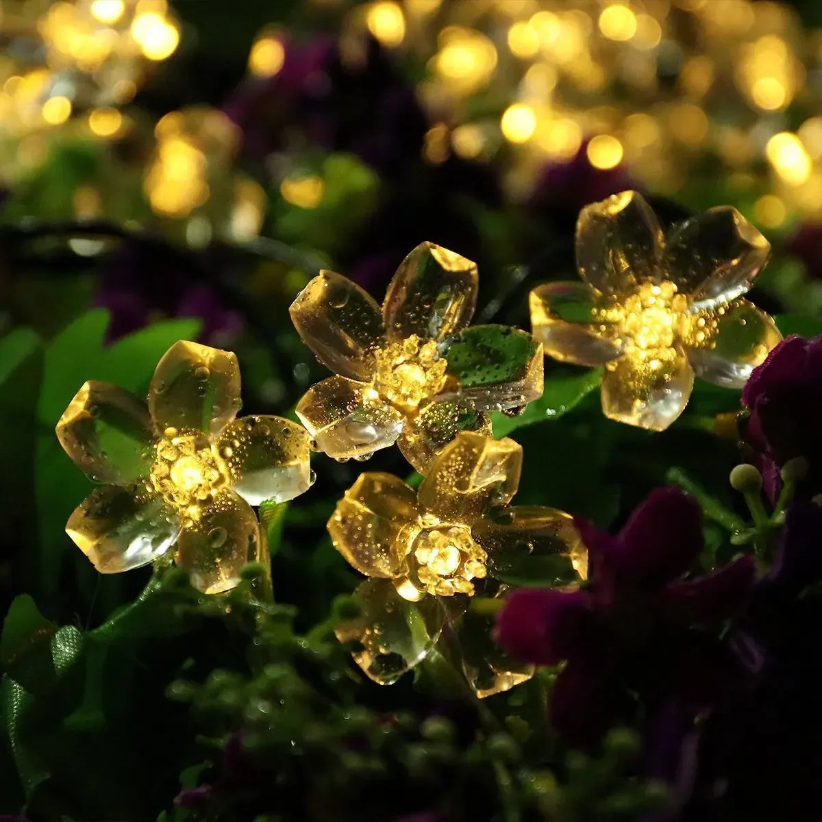 SolarGlow™ Garden Spike Lights 🌞🌿 – Keep Your Garden Beautiful All Year!