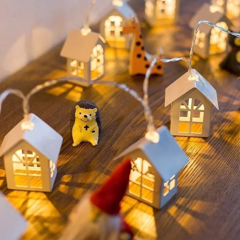 Christmas House Lights – Tiny Homes, Big Holiday Magic 🎄