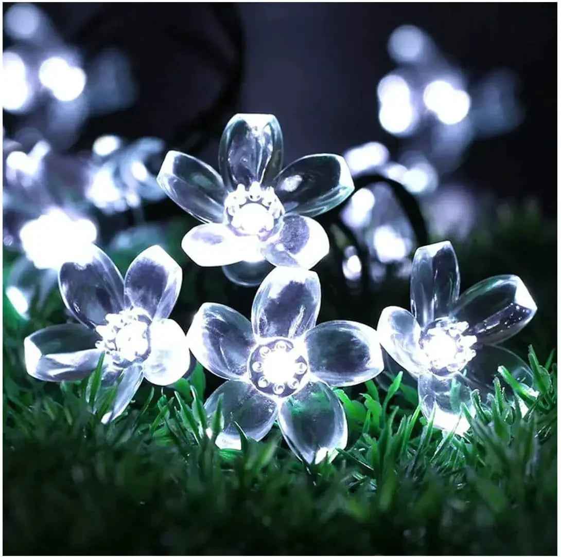 SolarGlow™ Garden Spike Lights 🌞🌿 – Keep Your Garden Beautiful All Year!
